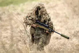 狙击步枪一定是栓动步枪么？栓动就一定比半自动和全自动打得准？图片