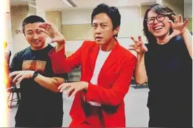 央视春晚邓超登台，有没有人担心他说伐木累？超哥你喜欢吗？图片