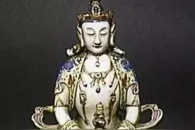 2002年，一尊佛像在香港进行拍卖，竟牵出保卫部主任盗卖国宝大案图片