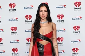 可爱在性感面前一文不值，是吗？图片