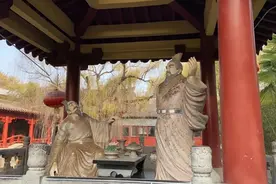 饭局上不要PUA别人！曹操煮酒论英雄，吓跑了自己一统三国的机会？图片