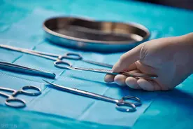 宿迁医生未植入支架却隐瞒，法学专家：已不是一般医疗过失图片