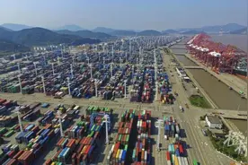 宁波舟山港2万集卡司机背后的男人，梁三博和他的预报台图片