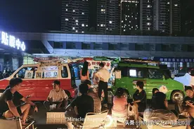 月色，灯火，柳州成年人不愿示人的私密yeah生活图片