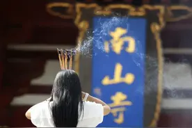 烧香为何一定是三根？每根分别代表什么？传统文化我们一定要知道图片