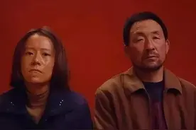 隐入尘烟：他们嫌弃他，还趴在他的身上吸血图片