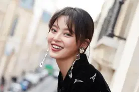 辛芷蕾：没钱救亲人心中有泪，把欲望写在脸上爆红却难掩心中遗憾图片