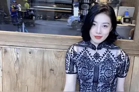 “牵手门”胡总官复原职，免职是走过场？中石油回应了图片