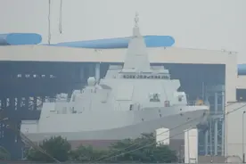 第二批055来得很是时候，中国2万吨级巨舰，美军不会愿意看到图片