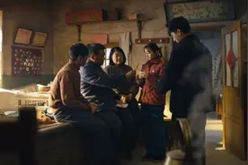 人世间：白桦树下的约定，冬梅凌乱的头发和上衣，暴露周秉义人品图片