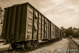 这个“霸气”的火车站，把振兴中华挂在大门口，路人直呼得劲图片