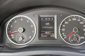 新车油耗偏高正常吗？请牢记一个小秘诀，爱车今后使用不费心图片