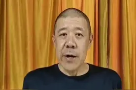 喝酒毁2段婚姻，如今瘦到脱相，“许大马棒”秦卫东经历了什么？图片