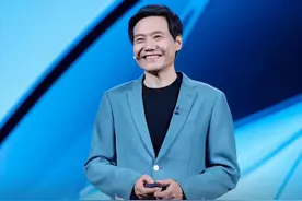 雷军：SU7价格临时调低2万多，我是卷王还怕卷？图片