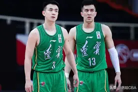 CBA三消息：辽宁三雄留在澳洲，曾凡博谈新赛季，北控试争议球员图片