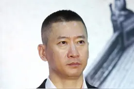51岁周杰频换女友约会：只恋爱不结婚的男人，都有这个特征图片