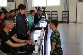 家长用400亿，给孩子亲手打造了“人间炼狱”，电击、殴打、禁闭图片