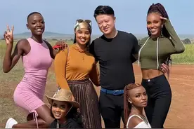 “非洲土皇帝”王垚，生活奢靡却多次获官媒表扬，他是怎么做到的图片