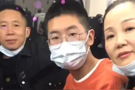 雪下得那么认真，他爱得那么小心翼翼图片