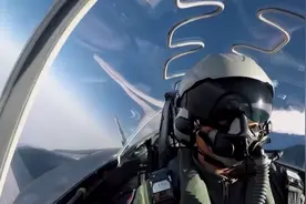 没人再敢对我们指手画脚？连美国都高度赞扬的歼-20，到底有多强图片