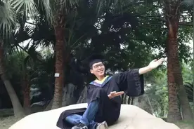 流浪儿2岁丧母，被生父抛弃，靠乞讨10岁才上学，人生逆袭考上985图片