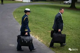 拜登带“核弹发射箱”到广岛，侮辱性极强！图片