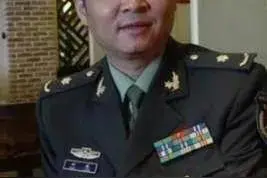 看三德子功成名就退隐山林养鸡自己赚了16亿元带领乡亲们共同致富图片