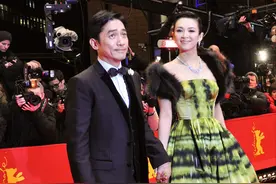 国内明星走柏林电影节红毯，有人美如花，有人土掉渣，两极反差大图片