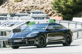 新款保时捷帕拉梅拉街拍图曝光，内饰全面升级，预计年底全球首发图片