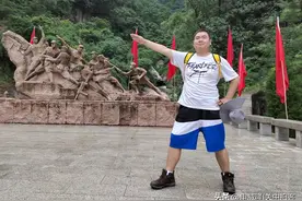 游览华山：乘坐北峰索道，俯瞰“智取华山路”图片