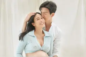 结婚4周年纪念日 泰星Jooy晒一家三口合照图片
