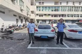 改装汽车排气管“炸街”扰民被交警查处图片