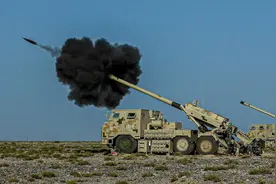 解放军重启203毫米巨炮，一炮可打到海峡对岸，或会成为攻台神器图片