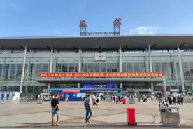 地表最快进站方式，附车站内部图图片