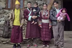 尼泊尔奇怪的“一妻多夫”制，为了生存，亲兄弟共享一个老婆图片