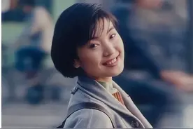 著名歌手陈红:婚内转移前夫12亿资产，今54岁与儿子相依为命！图片