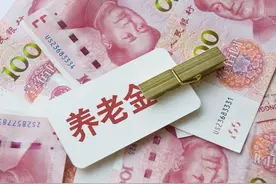 工龄40年，个人账户余额8万，2023年退休能领多少钱？计算给你看图片