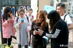 扫了二维码后被封号？揭秘街头扫码“黑产业链”图片