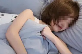 东莞一女子醉酒后，31岁男邻居送她回家，事后女孩崩溃报警图片