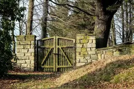 “闭门羹”和“三脚猫”的由来图片