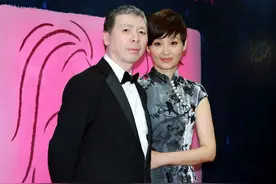 冯小刚的姐姐冯小军：她用青春支撑弟弟的梦想，年逾60仍未婚图片