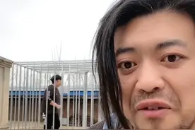 “无用发明家”手工耿：每一件发明都让网友笑断气，现成全村首富图片