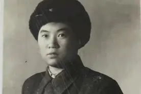 战斗英雄坚持要求女医生来检查身体，女医生检查后却红了双眼图片