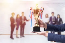 “标杆”考证图片