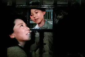 1949年，小萝卜头的母亲哀求特务：放过孩子吧，哪怕让他上街要饭图片