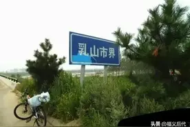 威海乳山的银滩火了，以前坐轮椅的兰州老人如今竟然能拄拐遛弯了图片