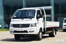 122马力柴油机配双后胎，货厢竟长达4米，详解东风小霸王W17轻卡图片