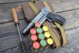 “信号枪”不是用来打人的，它不是战斗武器，但它和战斗息息相关图片