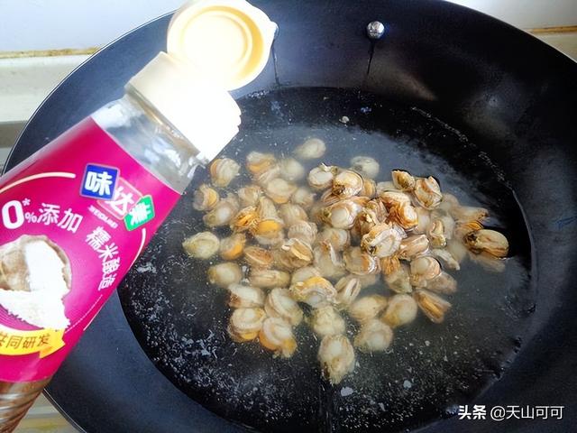 入伏后，吃鱼吃肉都不如扇贝，蛋白质高又养胃，胃寒者要多吃