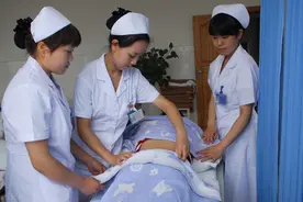为什么大医院的护士，很多想去手术室工作？图片